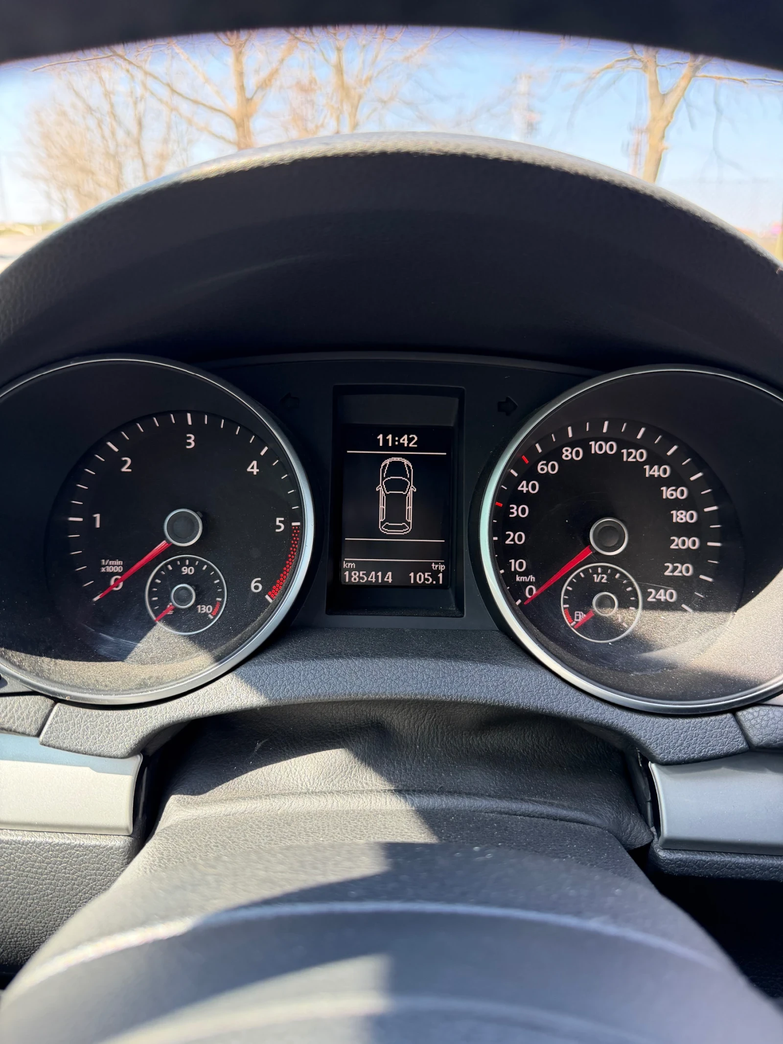 VW Golf 1.6TDI Clima, снимка 10 - Автомобили и джипове - 53836538