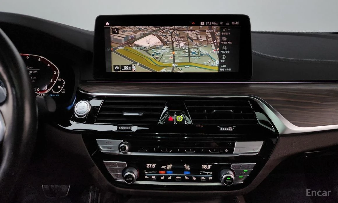 BMW 530E M-Pack* HARMAN KARDON* 360 CAM* HEAD-UP* , снимка 12 - Автомобили и джипове - 53850161