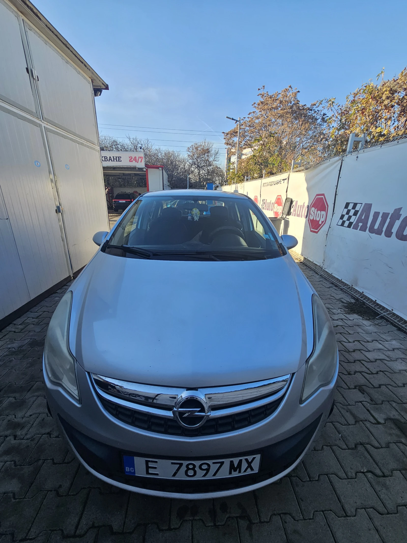 Opel Corsa, снимка 2 - Автомобили и джипове - 54090632