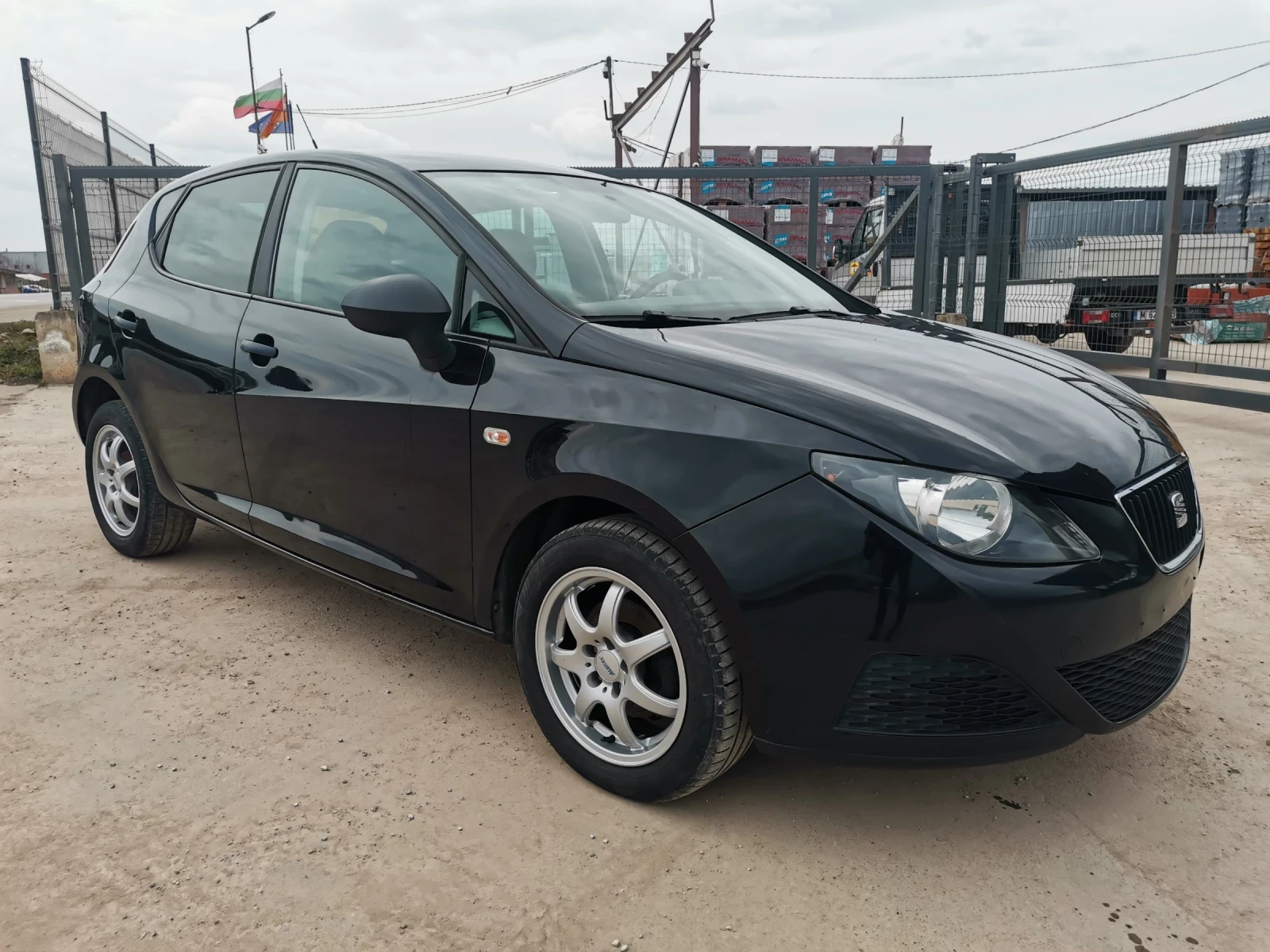 Seat Ibiza 1.4-86кс клима