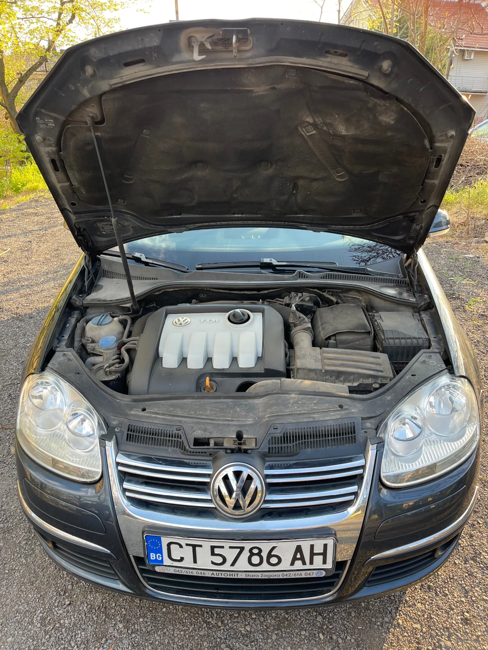 VW Jetta 1.9 TDI, снимка 16 - Автомобили и джипове - 54258696