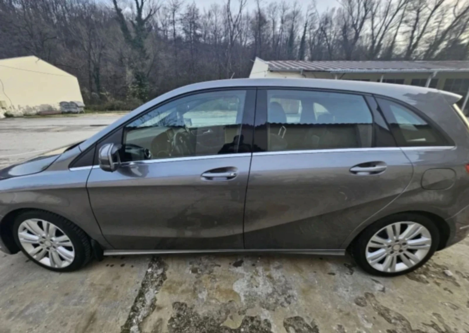 Mercedes-Benz B 180 Full Prestige , снимка 4 - Автомобили и джипове - 54259831