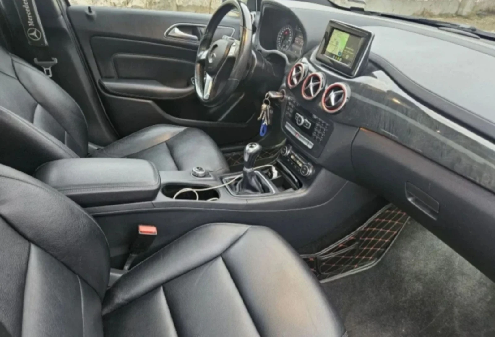 Mercedes-Benz B 180 Full Prestige , снимка 8 - Автомобили и джипове - 54259831