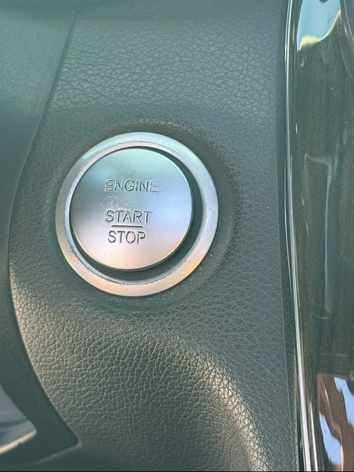 Mercedes-Benz C 300 AMG Line Designo, снимка 13 - Автомобили и джипове - 54315450