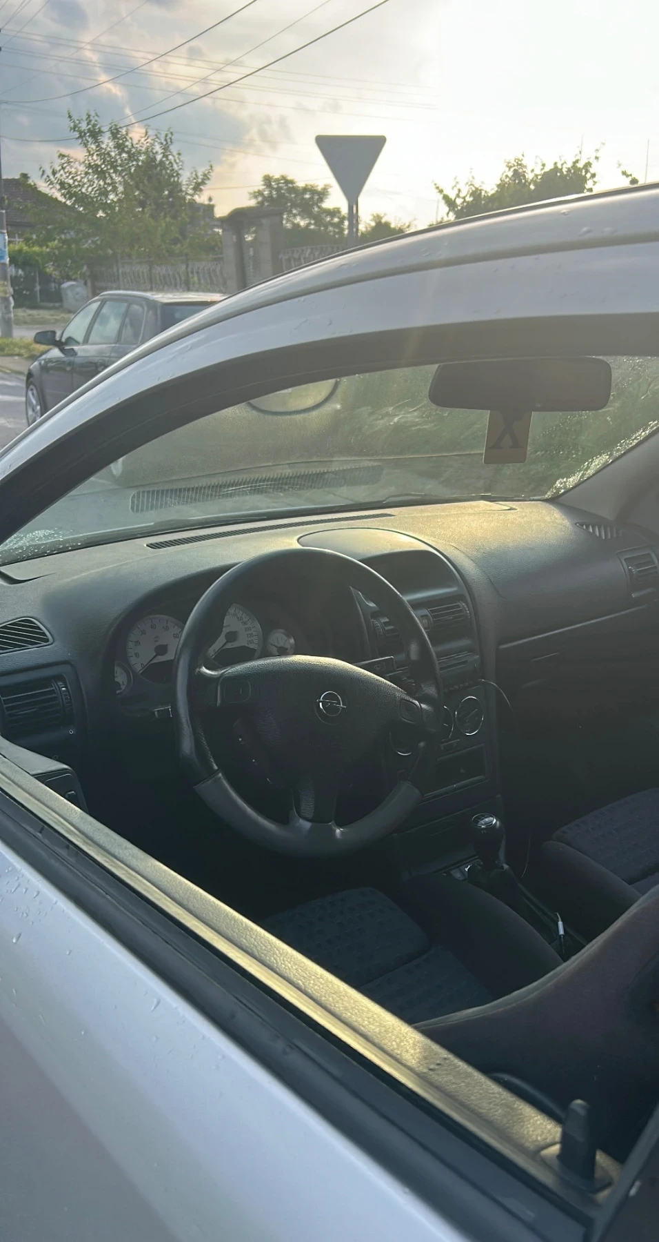 Opel Astra, снимка 3 - Автомобили и джипове - 54785394