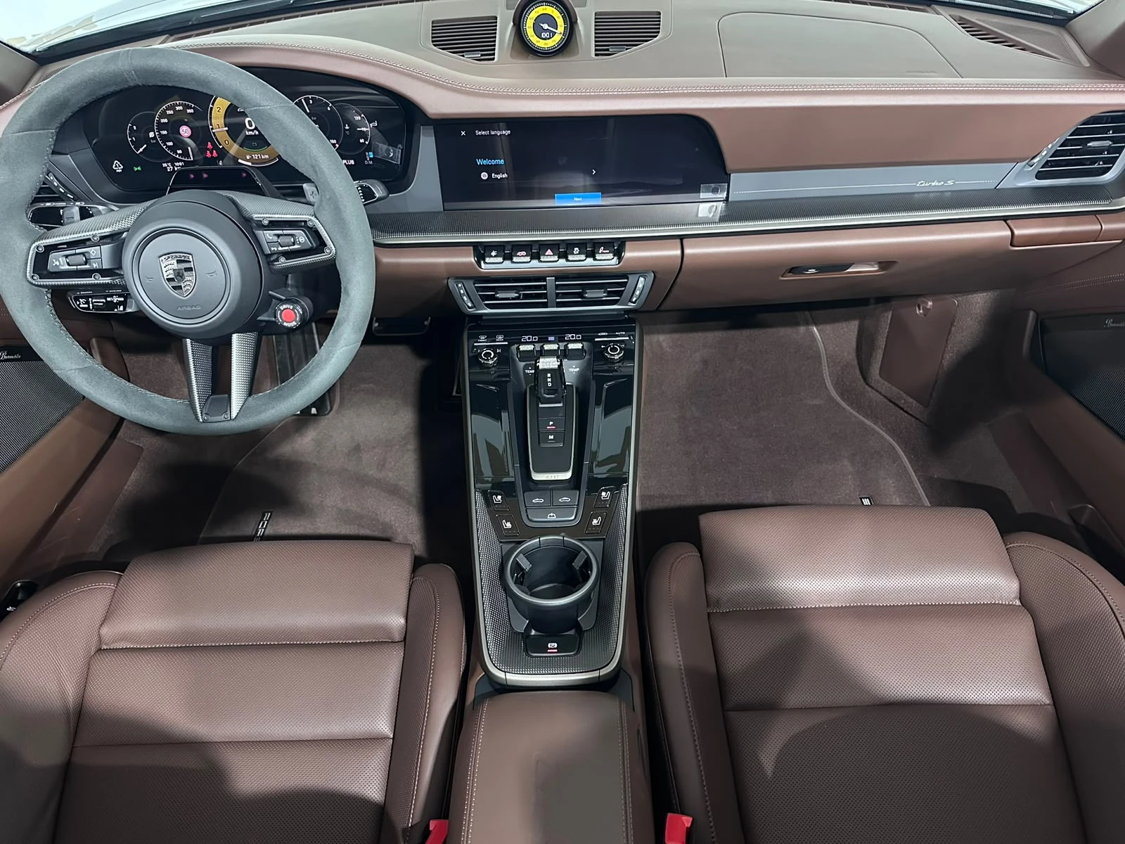 Porsche 911 Turbo S 992.2 Cabrio* Carbon* Burmester* Lift* Chr, снимка 9 - Автомобили и джипове - 55197610