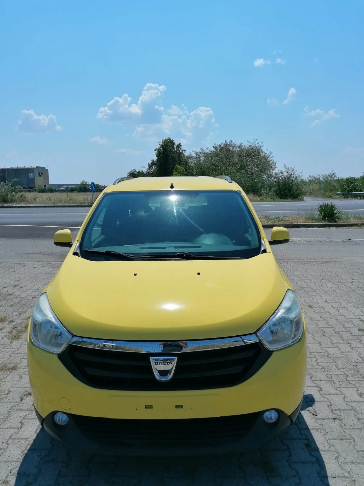 Dacia Lodgy 1.6 БЕНЗИН-ГАЗ, снимка 2 - Автомобили и джипове - 55599071