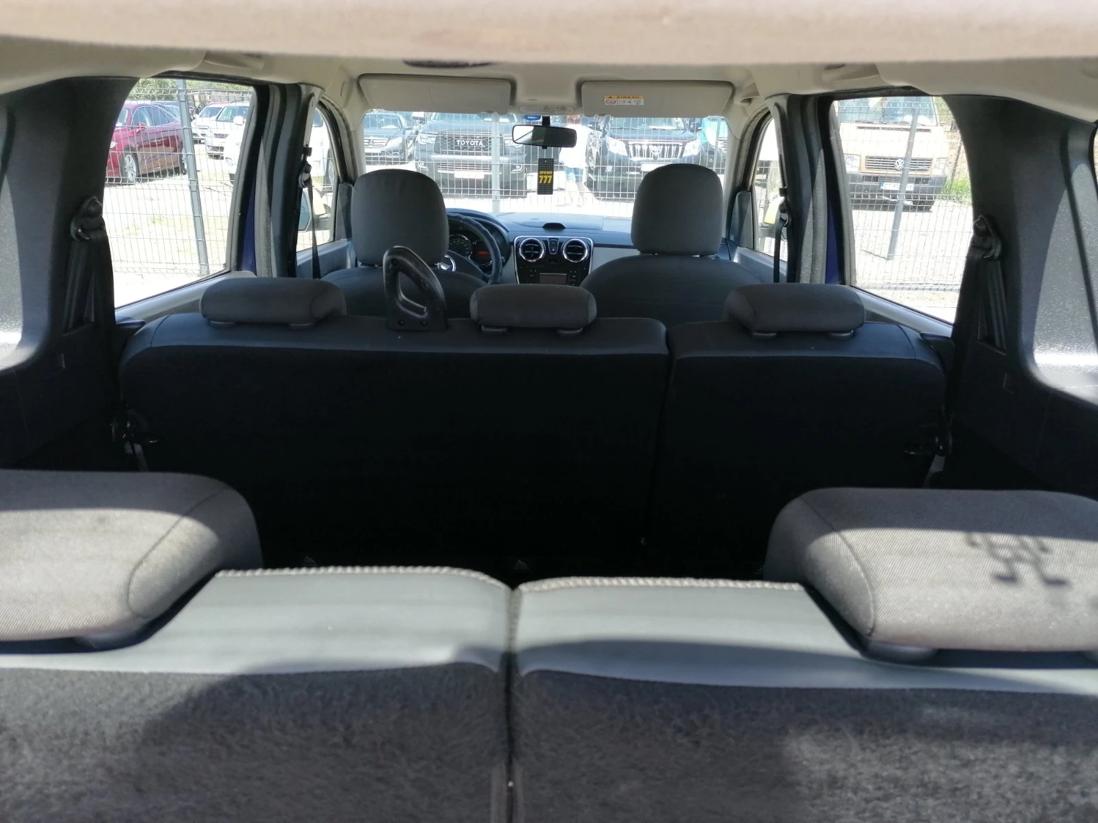 Dacia Lodgy 1.6 БЕНЗИН-ГАЗ, снимка 11 - Автомобили и джипове - 55599071