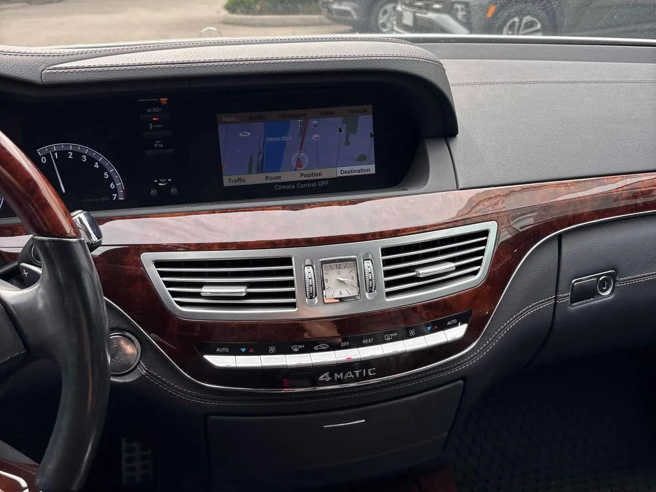 Mercedes-Benz S 550  CARFAX / ОБДУХВАНЕ / МАСАЖИ , снимка 9 - Автомобили и джипове - 55782367