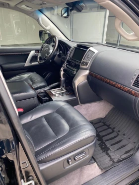 Toyota Land cruiser J200 Facelift 1 собственик, снимка 12