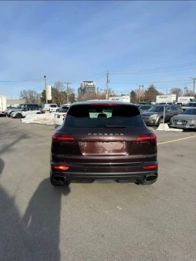 Porsche Cayenne 2016/101000KM/ЛЮК/4x4/Carfax - 17550 € / 34324.82 лв. - 12462428 5