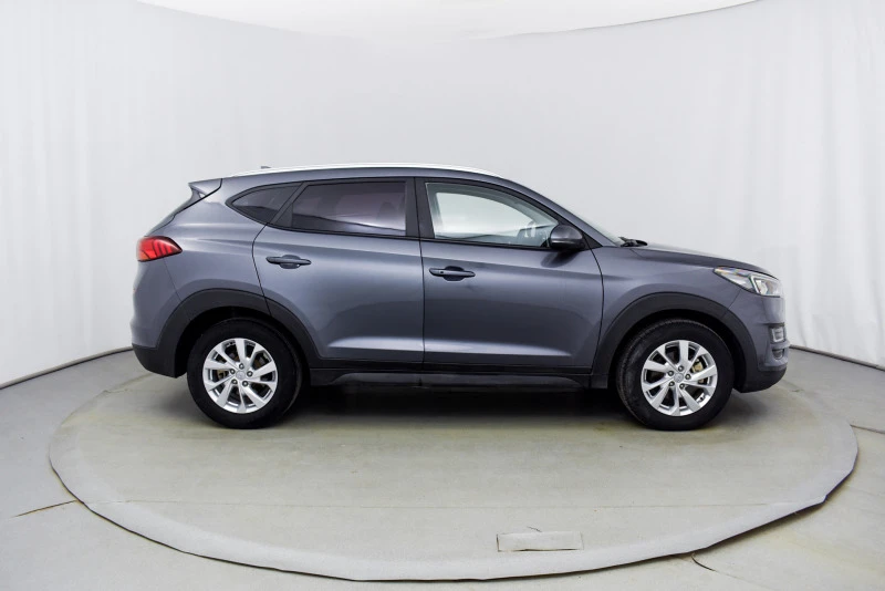 Hyundai Tucson 2.0 CRDI, снимка 4 - Автомобили и джипове - 44068590