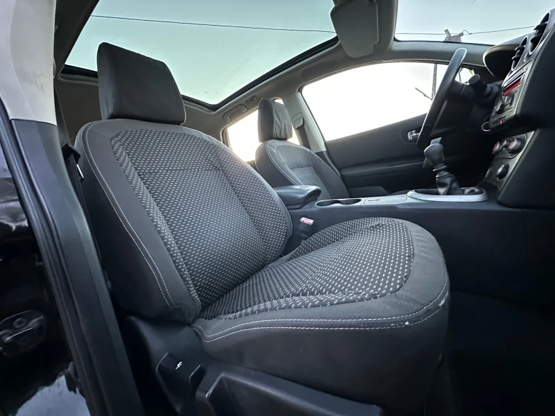 Nissan Qashqai 1.5DCI, снимка 9 - Автомобили и джипове - 51486474
