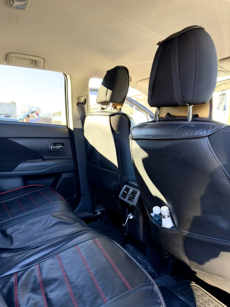 Mitsubishi Outlander, снимка 14 - Автомобили и джипове - 52957149