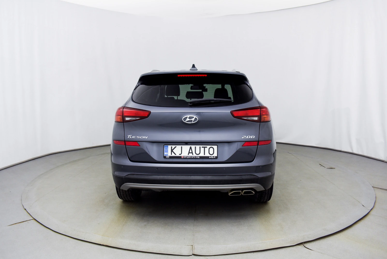 Hyundai Tucson 2.0 CRDI - изображение 8