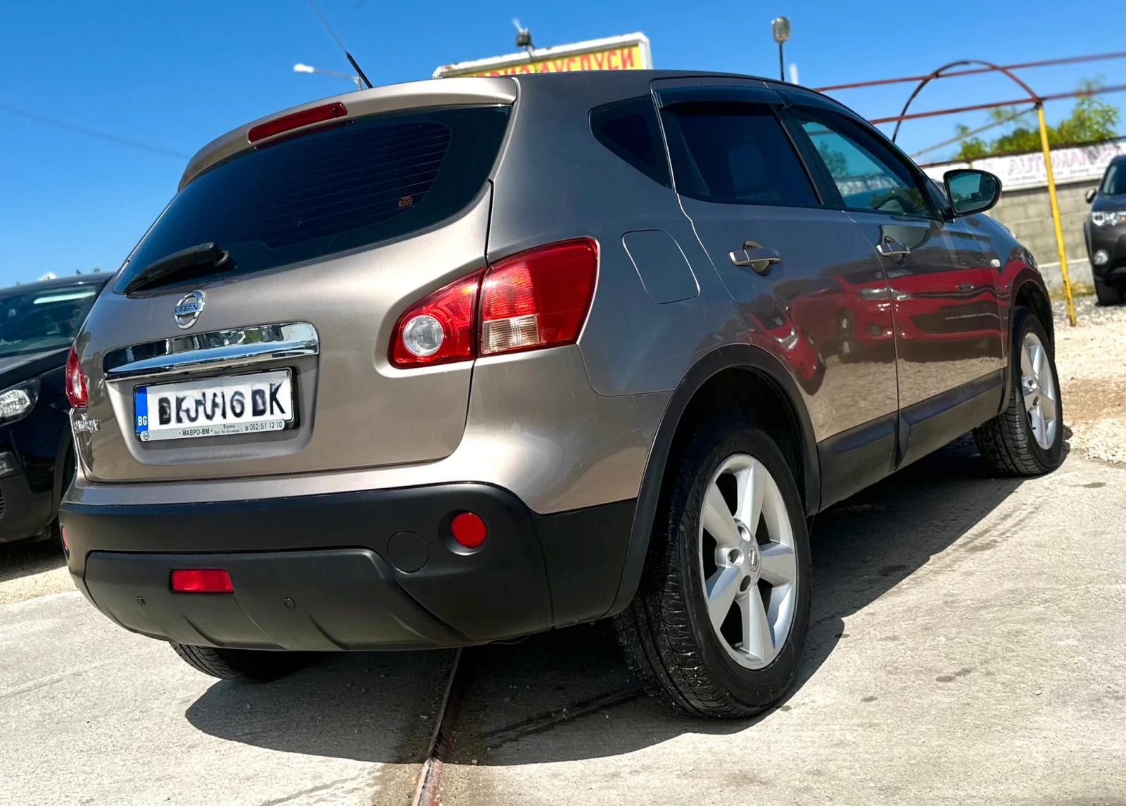 Nissan Qashqai 2.0i 141HP AUTOMATIC 4WD - изображение 6