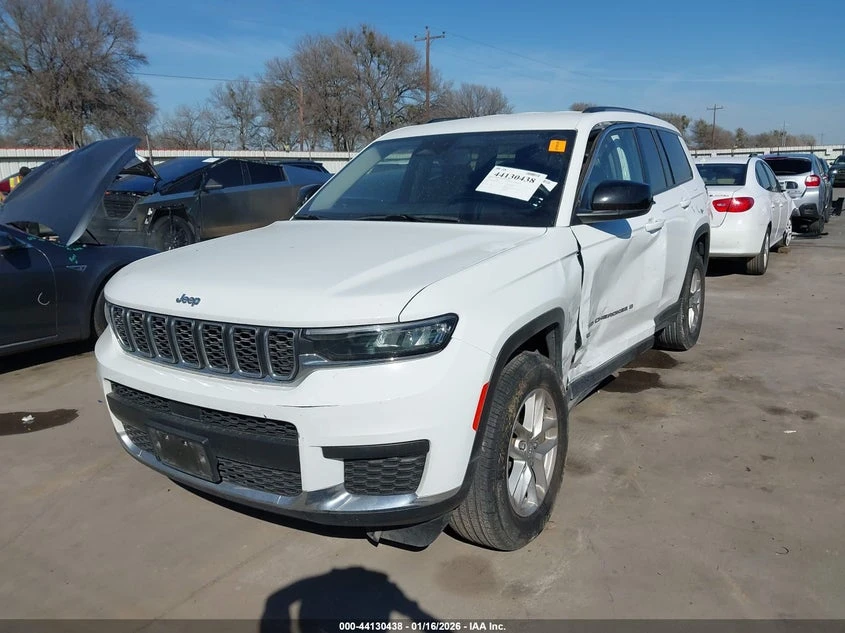 Jeep Grand cherokee 3.6l L Laredo 4X2, снимка 2 - Автомобили и джипове - 53940072