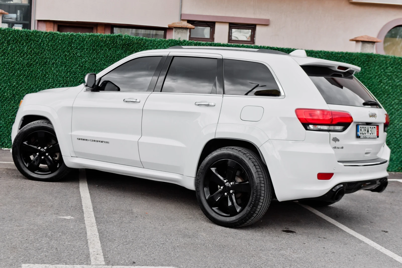 Jeep Grand cherokee 5.7 HEMI SRT8 оптика ZF 8 скорости, снимка 14 - Автомобили и джипове - 54567608
