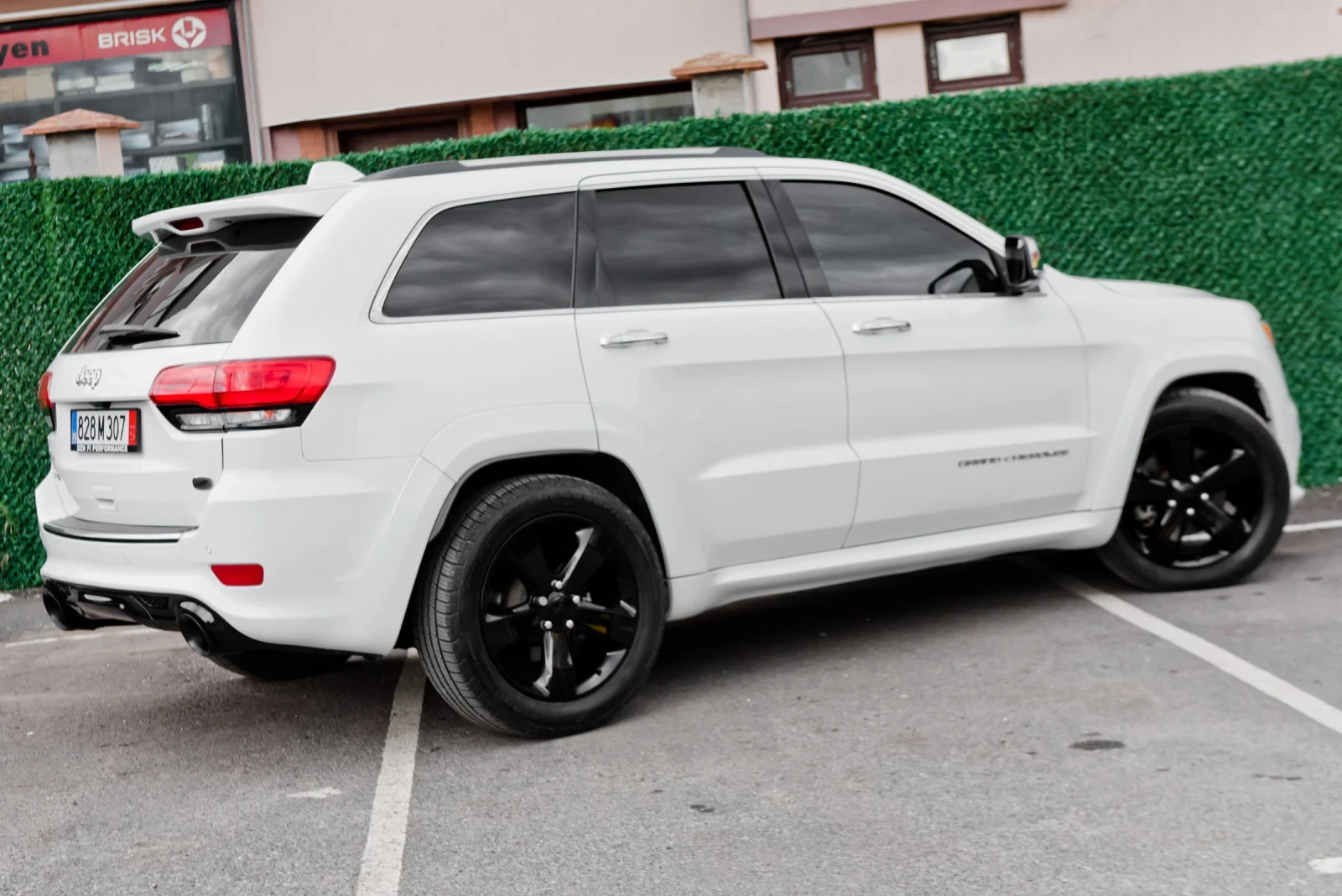Jeep Grand cherokee 5.7 HEMI SRT8 оптика ZF 8 скорости, снимка 12 - Автомобили и джипове - 54567608