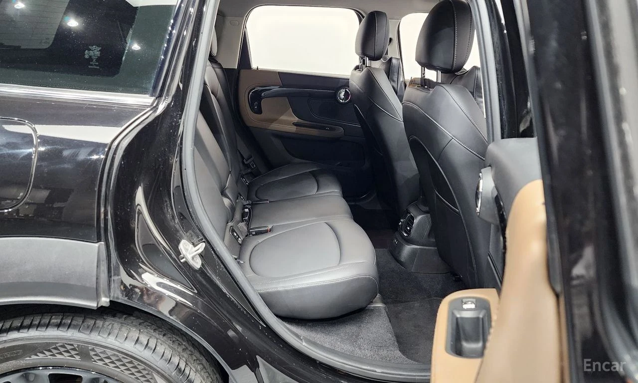 Mini Countryman S* ALL4* ПОДГРЕВ* КАМЕРА* ХЕДЪП* КЕЙЛЕС* , снимка 14 - Автомобили и джипове - 54580386