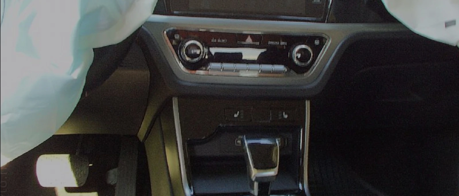 SsangYong Korando 1.5i 4x4 EXCLUSIVE, снимка 5 - Автомобили и джипове - 54842188