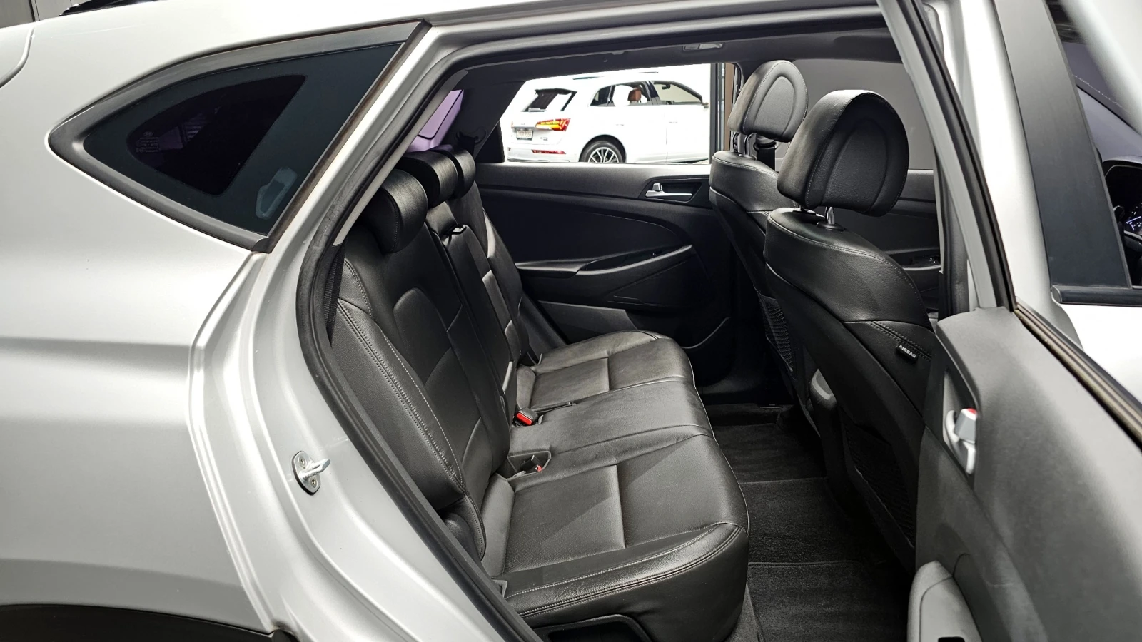 Hyundai Tucson * * 1, 7D* * 2WD* * ЦЕНАДОБГ* * , снимка 9 - Автомобили и джипове - 54962223