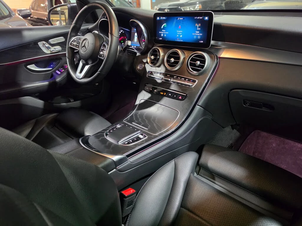 Mercedes-Benz GLC 300 2.0 4MATIC, Distronic, 360-cam, Подгрев, снимка 8 - Автомобили и джипове - 54996684