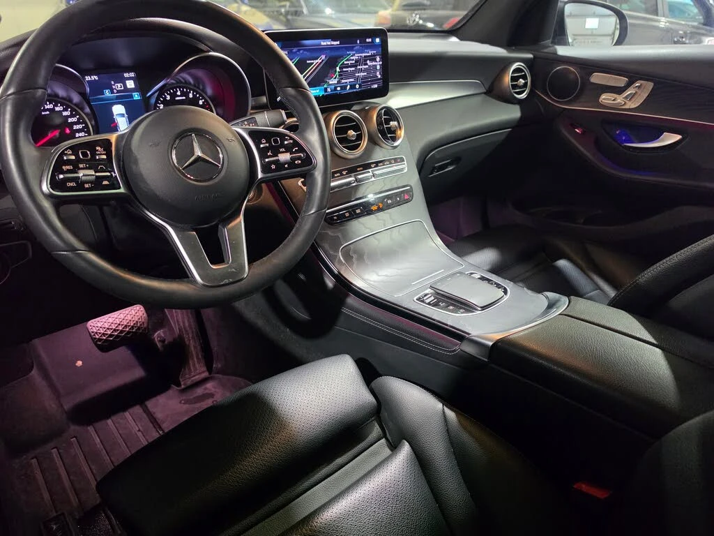 Mercedes-Benz GLC 300 2.0 4MATIC, Distronic, 360-cam, Подгрев, снимка 7 - Автомобили и джипове - 54996684
