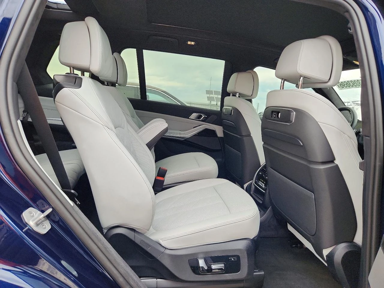 BMW X7 3.0l xDrive40I, снимка 11 - Автомобили и джипове - 55093617