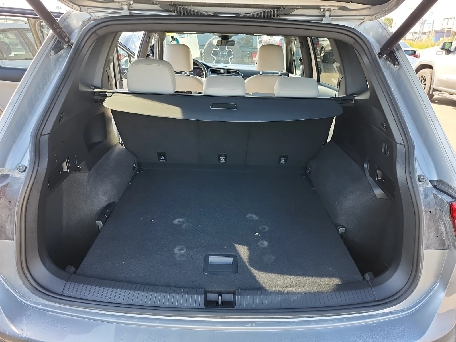 VW Tiguan * 4motion Highline R line * CARFAX * , снимка 14 - Автомобили и джипове - 55868149