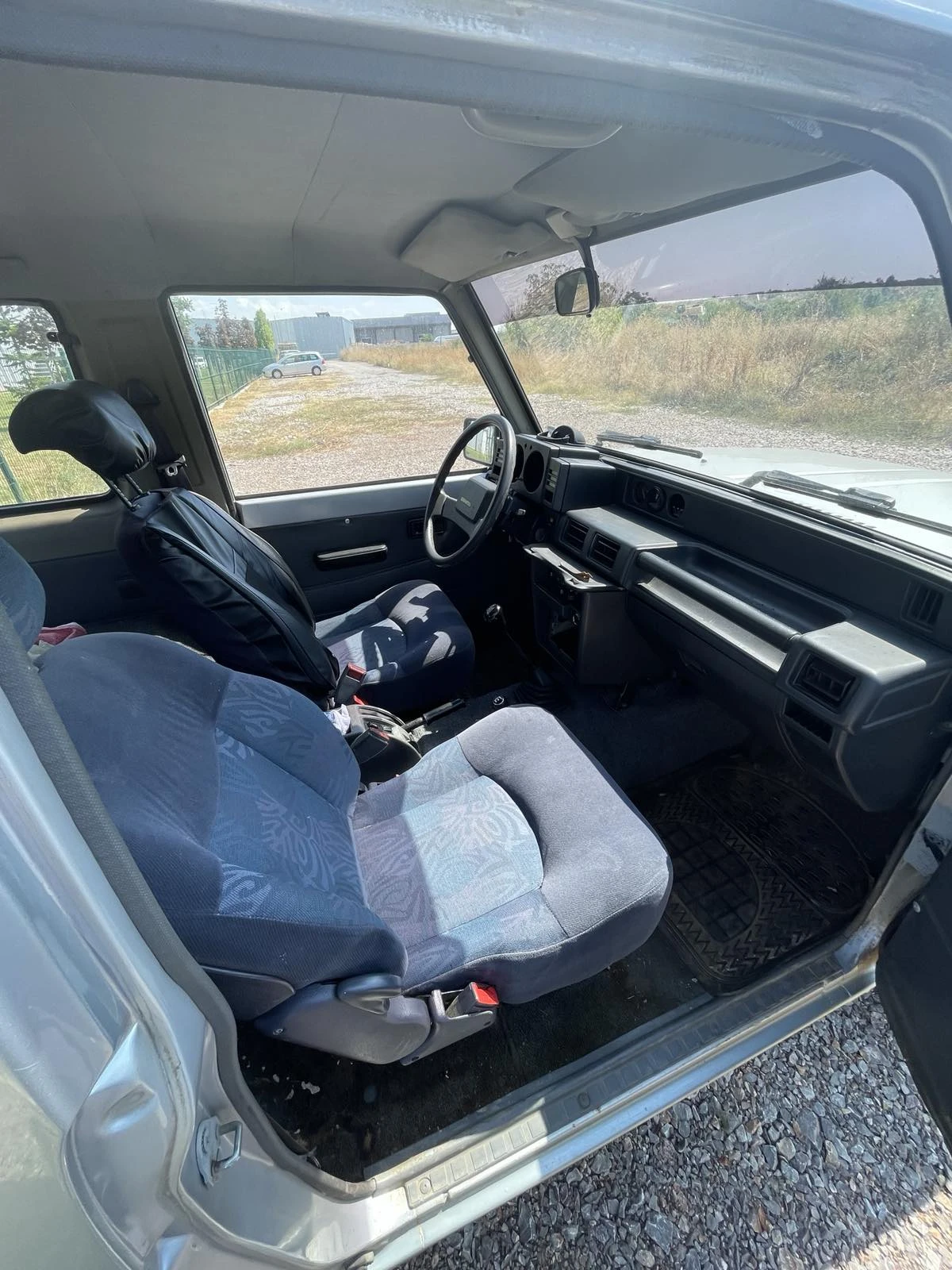 Daihatsu Rocky F-80, снимка 11 - Автомобили и джипове - 55921622