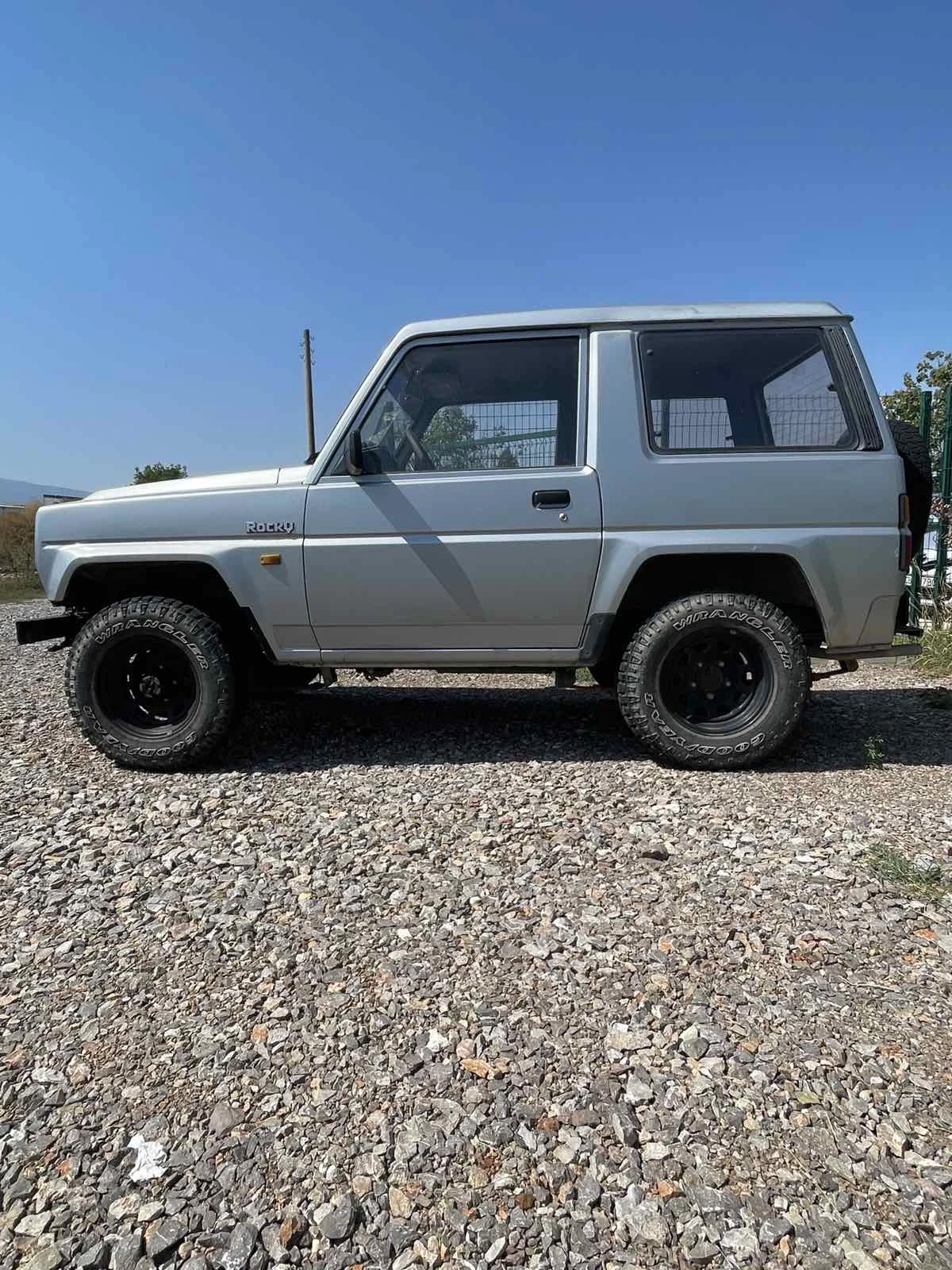Daihatsu Rocky F-80, снимка 4 - Автомобили и джипове - 55921622