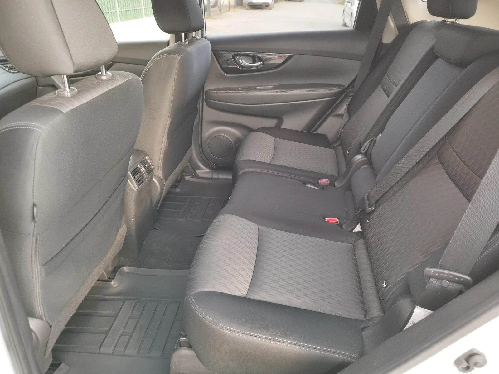 Nissan X-trail 1.6 D,  LED, NAVI, KEYLESS, 360 KAMEPA, ������  | Mobile.bg � ����������� 9
