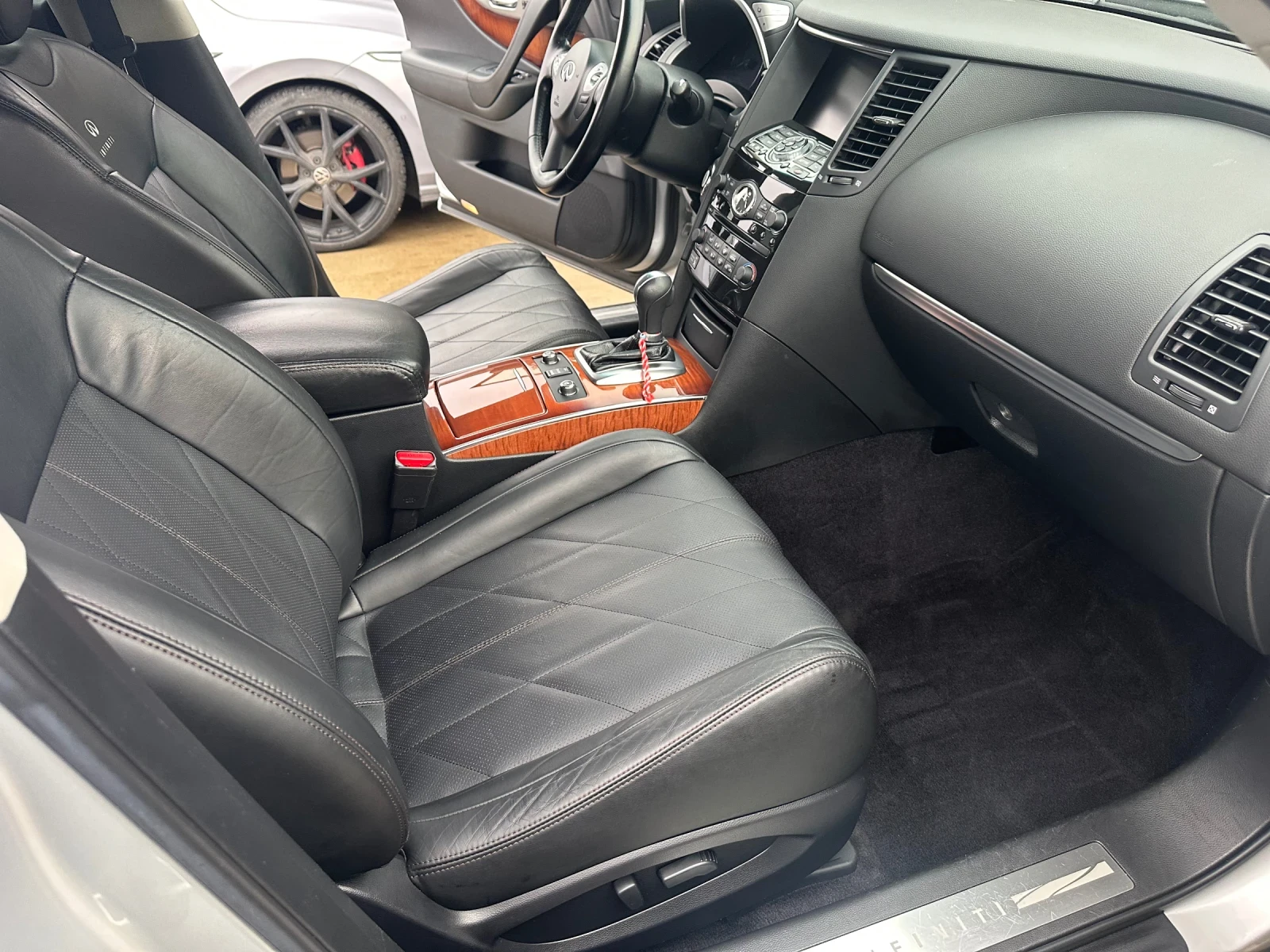 Infiniti QX70 | Mobile.bg � ����������� 3