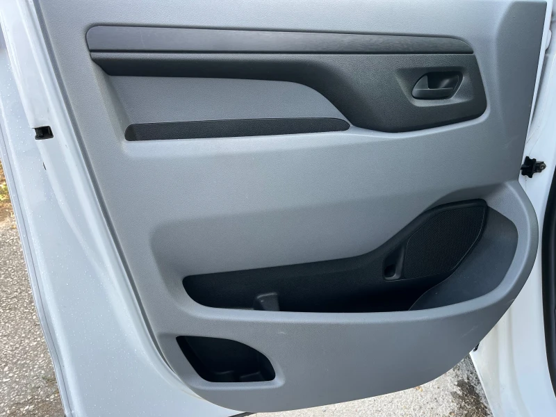 Opel Vivaro 1, 5-HDI, снимка 10 - Бусове и автобуси - 51818567