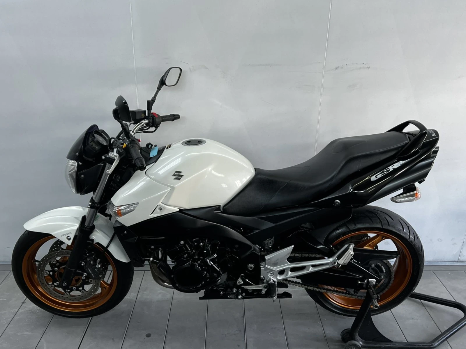 Suzuki Gsr  - изображение 2