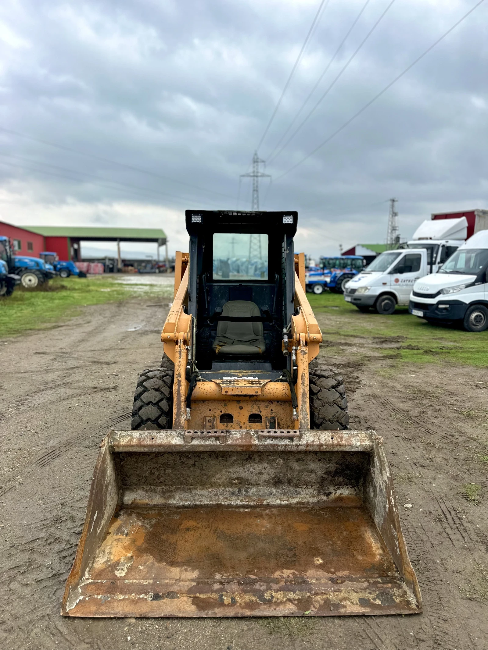 Мини челни товарачи Друга CASE 410 HIGH FLOW  - изображение 4