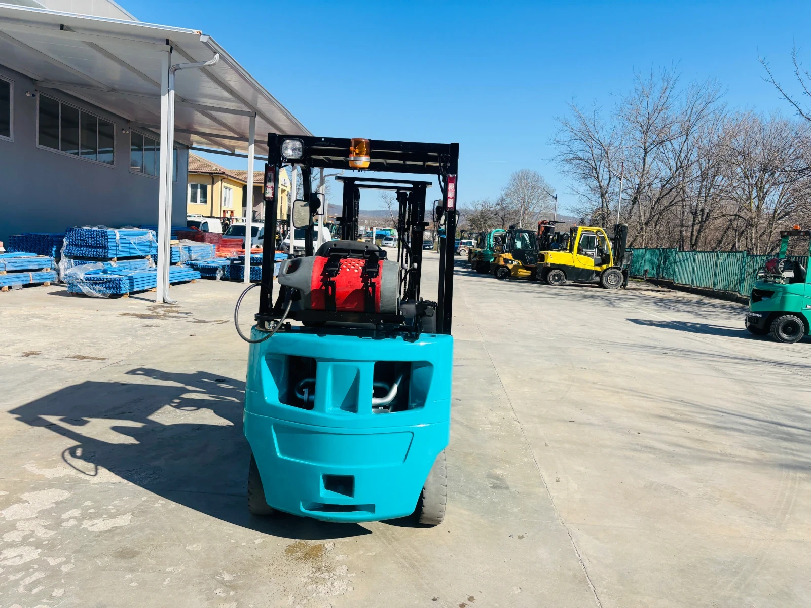 ������� Yale ������� ����������, ��� ����������� | Mobile.bg � ����������� 3