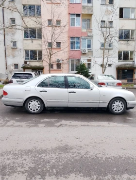 Mercedes-Benz E 250 W210 E250D, снимка 3