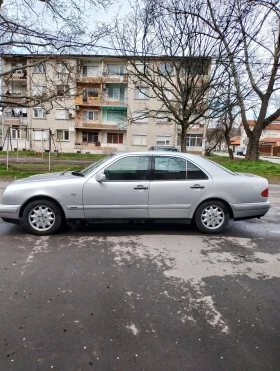 Mercedes-Benz E 250 W210 E250D, снимка 1