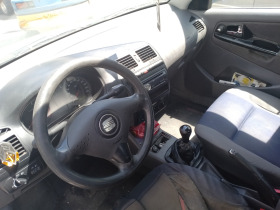 Seat Cordoba, снимка 5 - Автомобили и джипове - 45700031