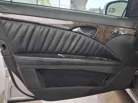 Mercedes-Benz E 320, снимка 15