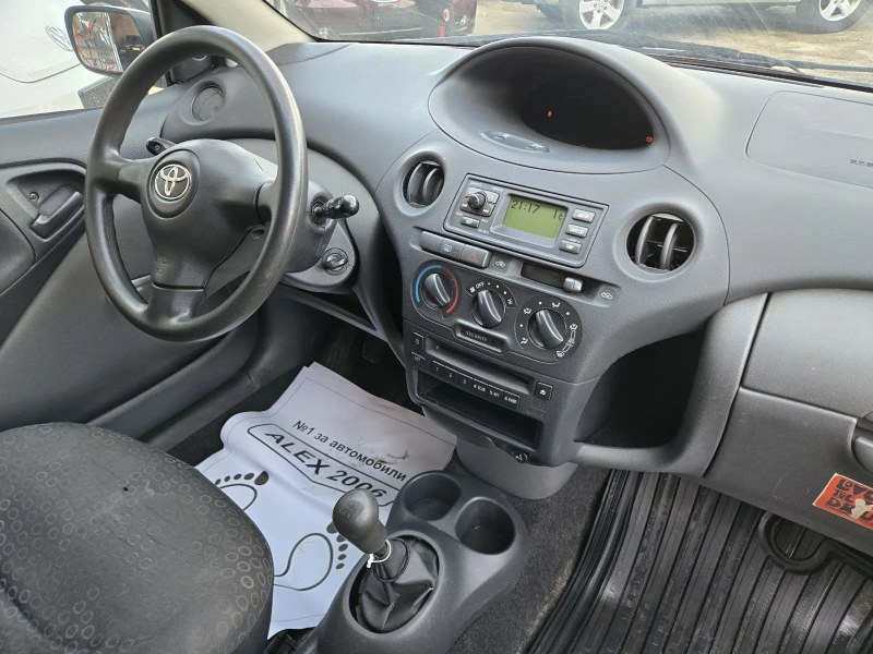 Toyota Yaris, снимка 7 - Автомобили и джипове - 48357583