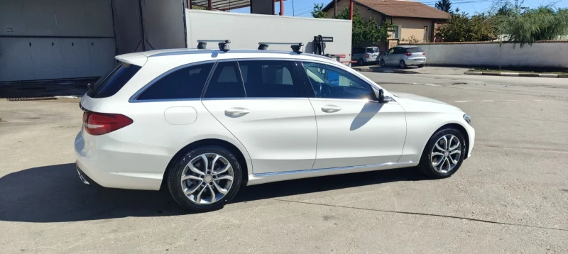 Mercedes-Benz C 220, снимка 4 - Автомобили и джипове - 52658222