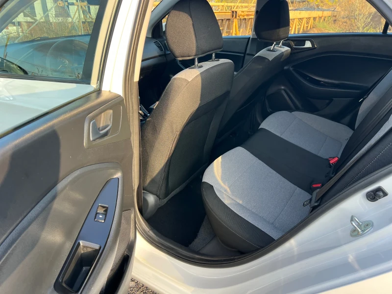 Hyundai I20 1.25i Euro//6b , снимка 14 - Автомобили и джипове - 52045147