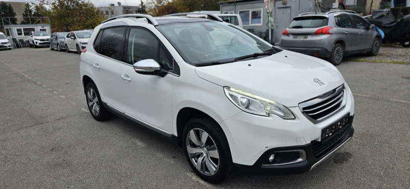 Peugeot 2008 1.2I* ALLURE* PANORAMA* NAVI* , снимка 10 - Автомобили и джипове - 52322303