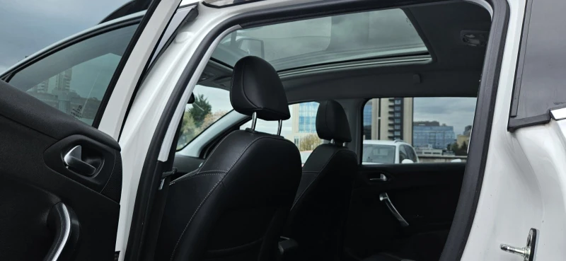 Peugeot 2008 1.2I* ALLURE* PANORAMA* NAVI* , снимка 15 - Автомобили и джипове - 52322303