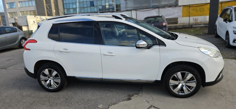 Peugeot 2008 Peugeot 2008 1.2 бензин Allure Панорама Навигация , снимка 8 - Автомобили и джипове - 52322303