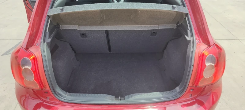 Toyota Auris 1.33 VVT-i, снимка 13 - Автомобили и джипове - 52957166