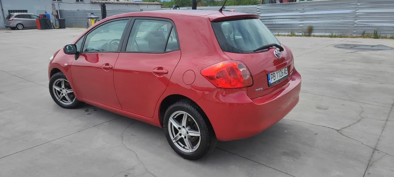 Toyota Auris 1.33 VVT-i, снимка 8 - Автомобили и джипове - 52957166